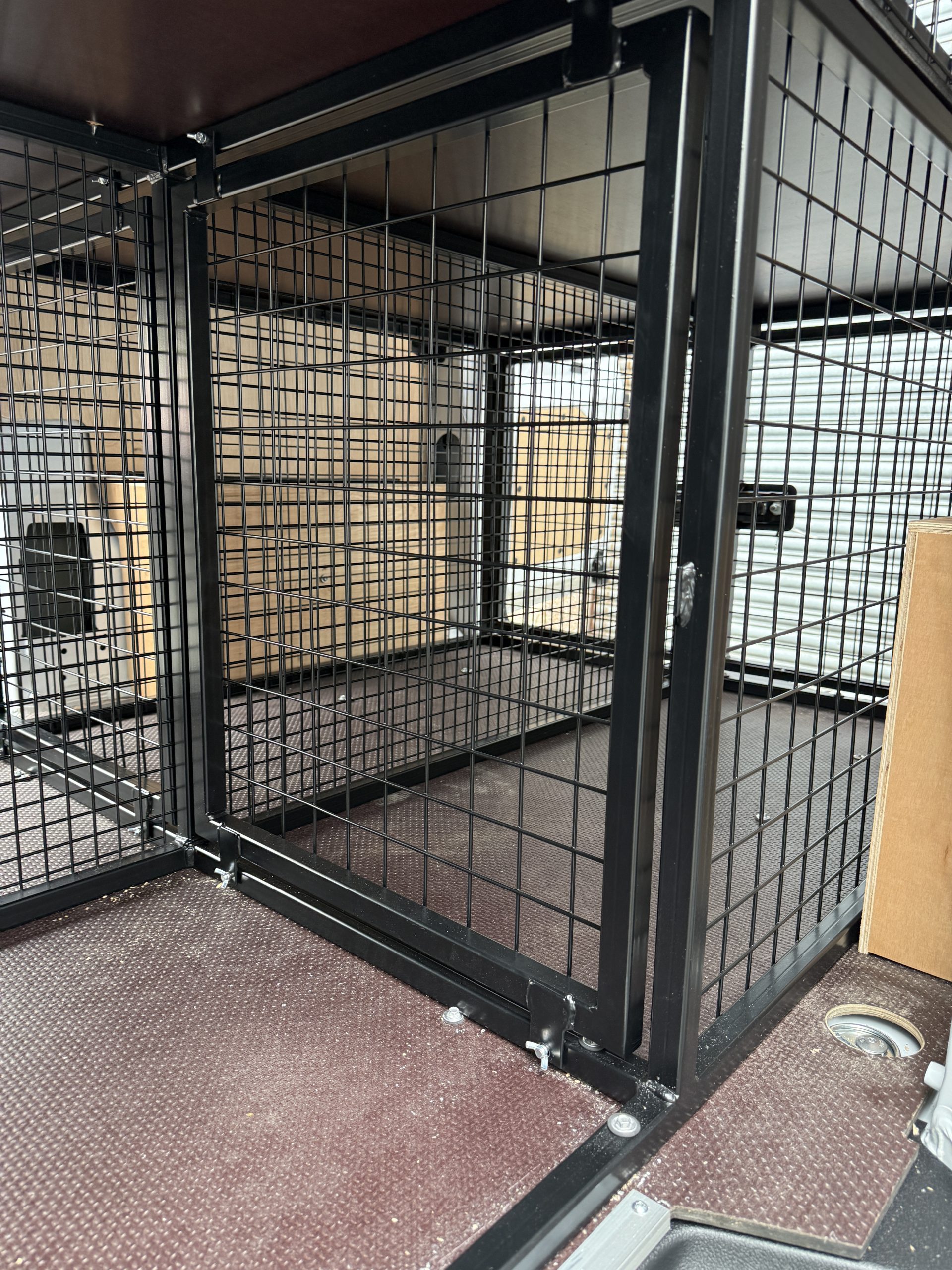 Side door access and internal divider cages